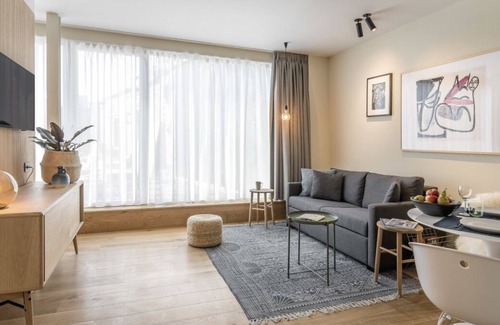 Jewish Quarter House | Pleasant Stay in Downtown Antwerp! 3 Apartment-like Units w/ Full Kithcens