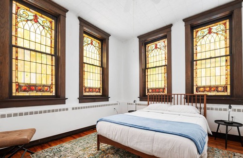 Winchester Apartment | Plenty of space located downtown Winchester