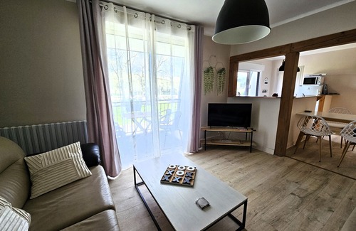 Pontrieux Apartment | Ploezal Appartement 2 Chambres A 5MN A Pied DU Centre DE Pontrieux