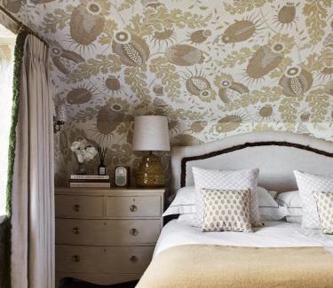 Fernhurst House | Plum Henley