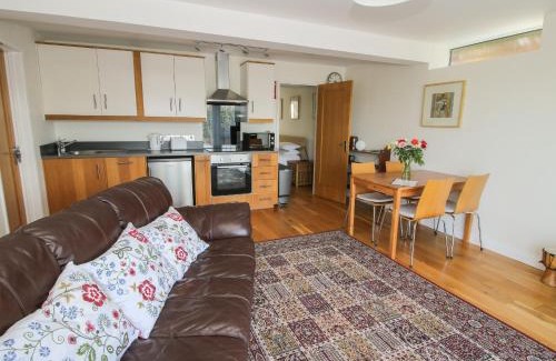 Longford Apartment | Plum Hill Apartment