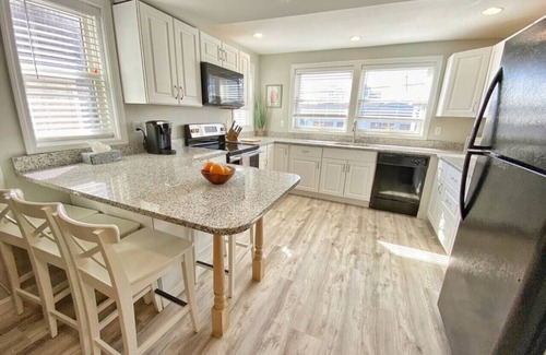 Newbury Condo | Plum Royale Jr: Cozy Plum Is. home w/beach access