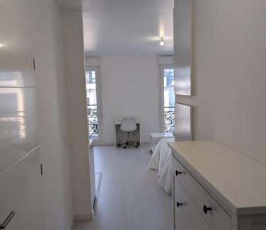 Sartrouville Apartment | Plume, Studio & Parking gratuit à Sartrouville - Ville à 20 min de Paris