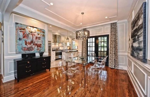 Myers Park Condo | Plush Myers Park 2BR King Condo - Porch - Private