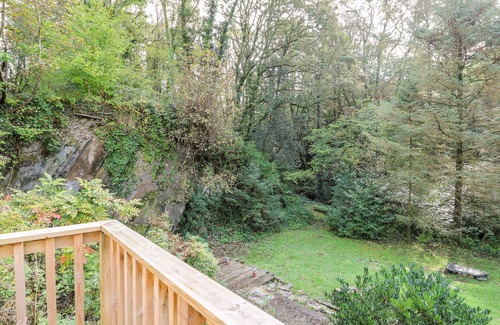 Cenarth Cottage | PLYG-Y-RHIW, pet friendly, with open fire in Newcastle Emlyn