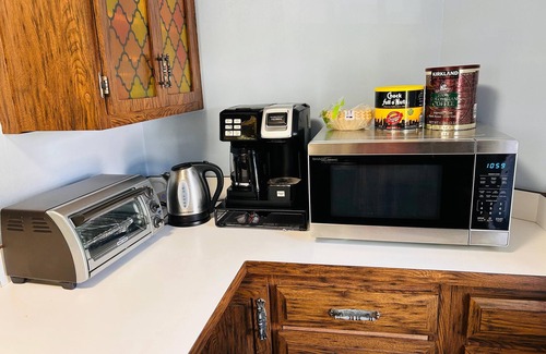 Chiltonville House | Plymouth Family & Group Getaway – 5BR Home w/Heated Pool, Hot Tub & Near Beach