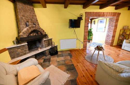 Metlika Apartment | Počitniška hiša Parkfield Dragovan
