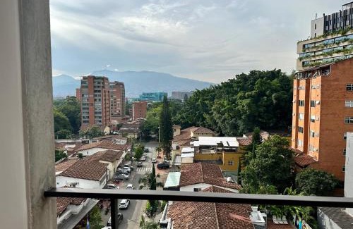 Astorga Apartment | Poblado Luxe Living Loft AC, 400Mbps and King Bed