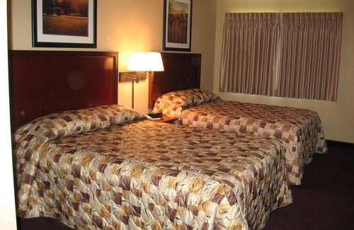 Pocahontas Hotel | Pocahontas Inn & Suites