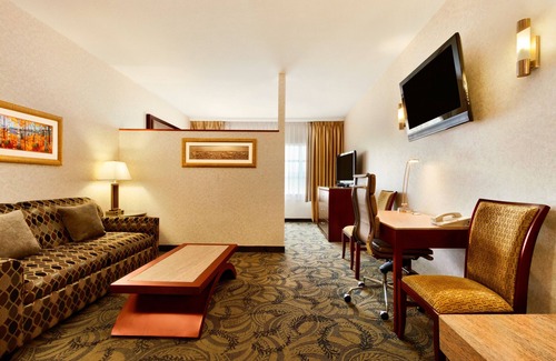 Port Coquitlam Hotel | Poco Inn and Suites Hotel & Conference Centre