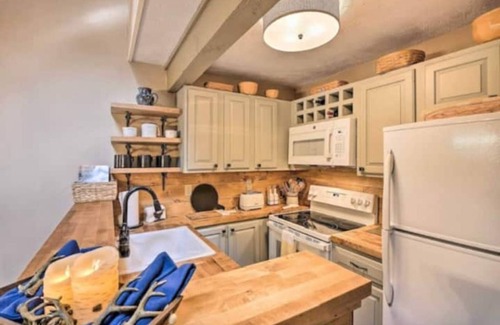 White Haven House | Pocono Pad, 4 Seasons of Fun! Walk to Jack Frost