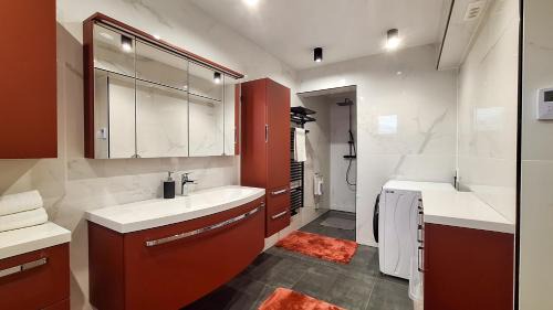 Ormoz House | POD OREHI - Hiša na podeželju - RAZPRŠENI HOTEL Jeruzalem Slovenija
