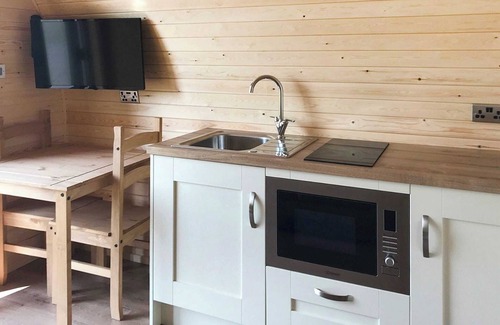Criccieth Cottage | Pod with one double.