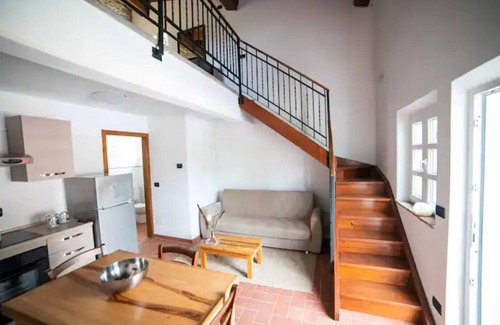 Masero Apartment | Podere di Emore - n. 1 - App. on the Francigena with swimming pool and Wi Fi