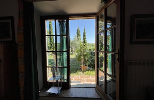 Guardistallo Apartment | Podere Morena with sea view Luca