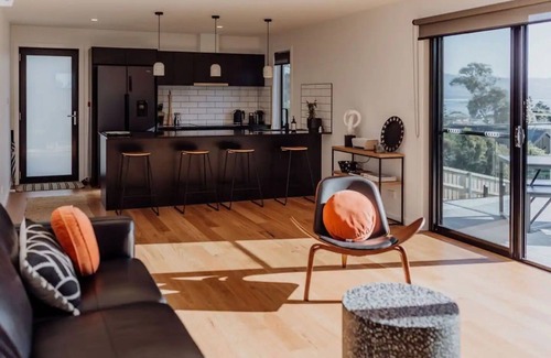 Bicheno Apartment | Pods on Fraser - Two bedroom, Two bathroom luxury