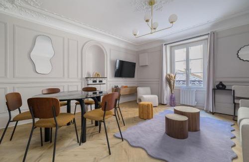 9th Arrondissement Apartment | Poetic Stay - Saint Lazare