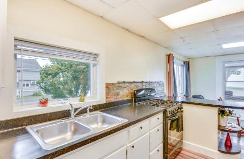 Kent House | Point Breeze Vacation Rental, Walk to Lake Ontario
