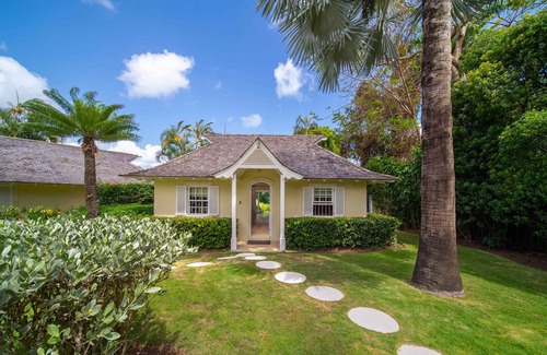 Holder's Hill Villa | Point of View in St James by Personal Villas - Wonderful Ocean Vibe