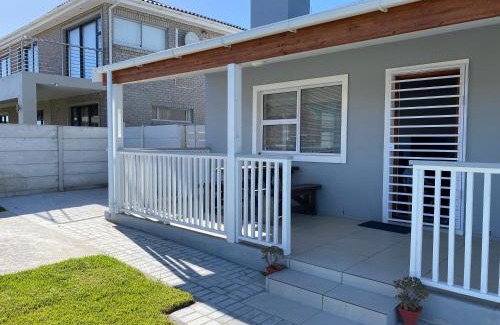 Franskraal House | Pokey Starfish Holiday Home