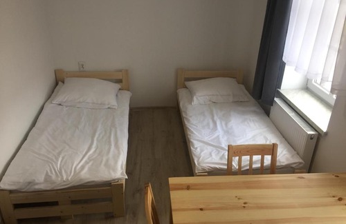 Kozuchow House | Pokoj z aneksem kuchennym
