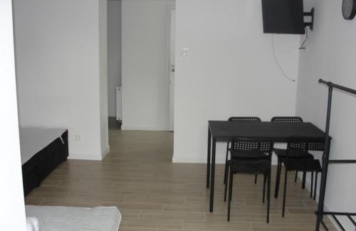 Lomianki House | Pokoje Gościnne Agawa