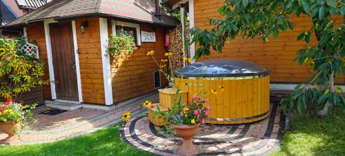 Suprasl Apartment | pokoje wypoczynkowe "Róża"