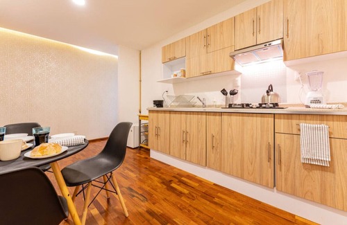 Colonia Cuauhtemoc Apartment | Polanco Studio Bliss: Cozy & Modern