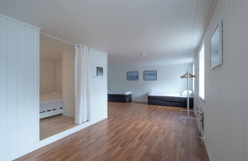 Botnhamn House | Polar Panorama Lodge