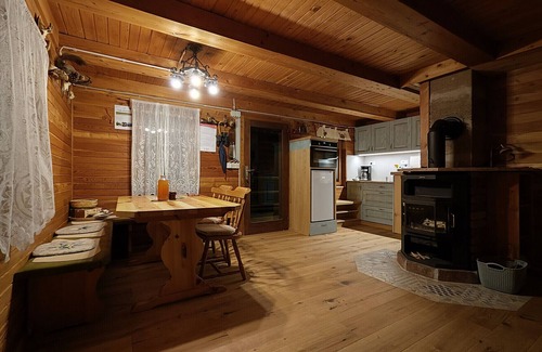 Dobrova-Polhov Gradec Cottage | Polhek - a charming countryside cottage