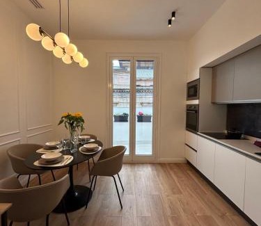 Ruggero Settimo Apartment | Politeama's Home - Luxury Apartment