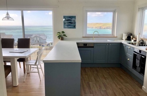 Trebetherick House | Polzeath Beach. Stunning cliff top property. Easy access to the beach.