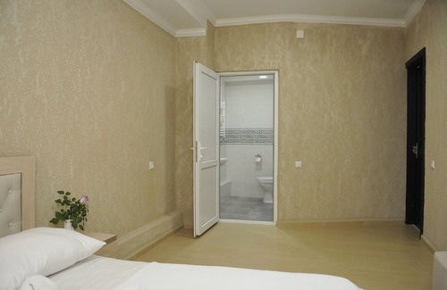 Kutaisi Hotel | Pomegranate - Triple Room