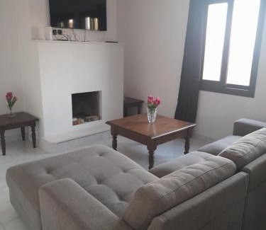 Pomos House | Pomos rockaway beach house