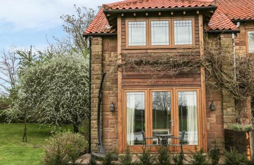 Cuckney House | Pond View