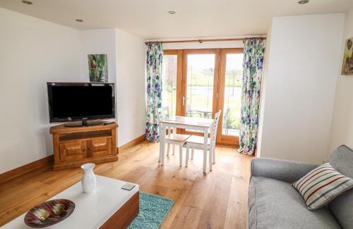 Cuckney House | Pond View