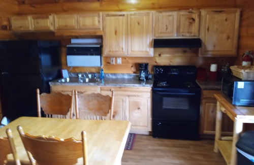 Logan Cabin | Ponderosa ,2 mile drive to Old Mans Cave parking lot, Very secluded