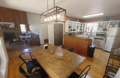 Pine Cabin | Ponderosa Place, Charming Cabin with Large Deck and Mountain View, Veteran Owned