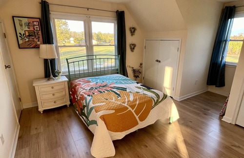Wyndham House | Pondside House on 15 acres.