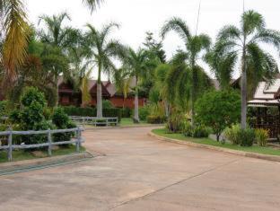 Phran Resort | Pongsin Resort