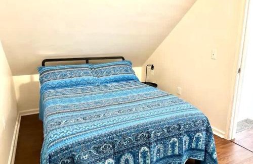 Pontiac House | Pontiac Family-Friendly 3BR home