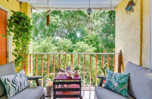 Mary Esther Apartment | Pool and Beach Access Lovely Mary Esther Condo!