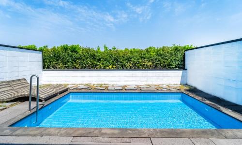 Jocheon Resort | Pool and Villa Sorang