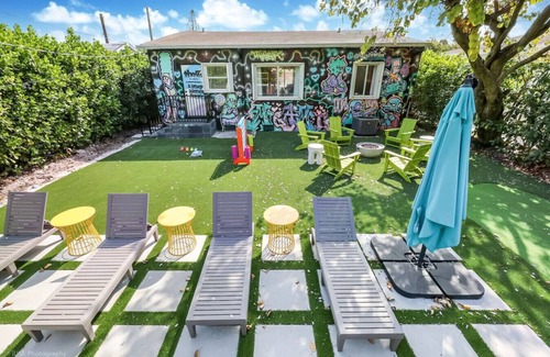 Buena Vista House | Pool + Fire Pit + Karaoke