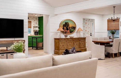 Round Top House | Pool + Grill + Fire Pit | Summer Vacay | Sleeps 6| Oak View Main House