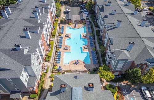 Buford Highway Apartment | Pool Gym BBQ Grill LUX Near ZOO Aquarium