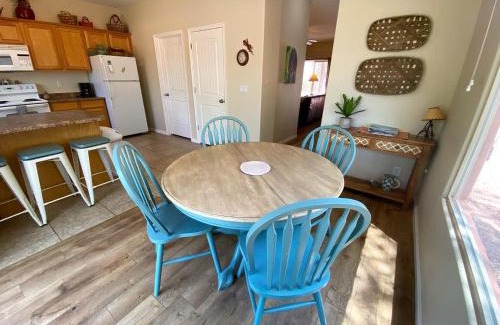 Kanab House | Pool & Hot Tub Close to hiking trails in Kanab
