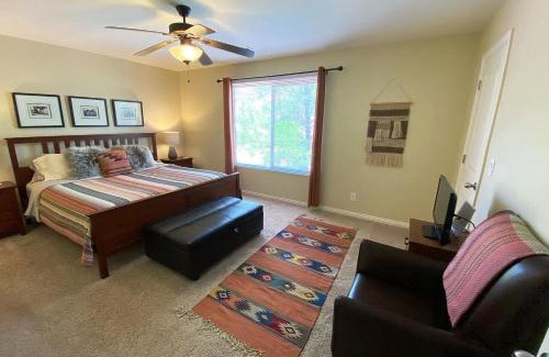 Kanab House | Pool & Hot Tub Close to hiking trails in Kanab