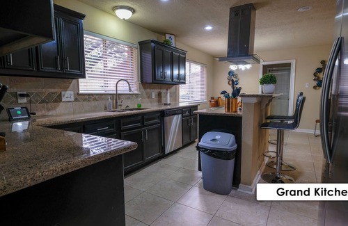 Mission Bend House | Pool house - 25 mins from downtown
