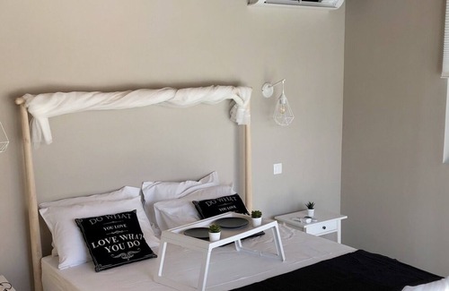 Korithion House | pool house 3 km from Corinth-Loutraki